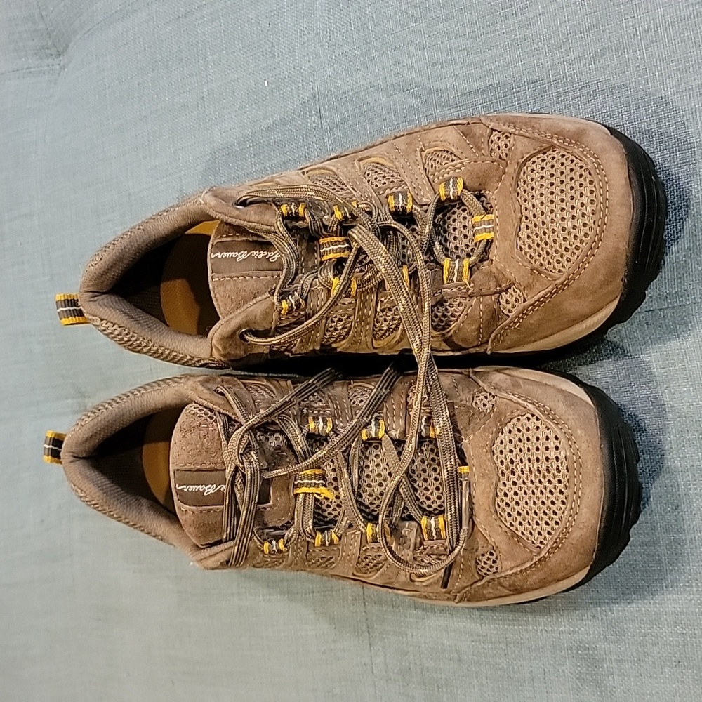 Eddie Bauer men's hiking shoes Size 10